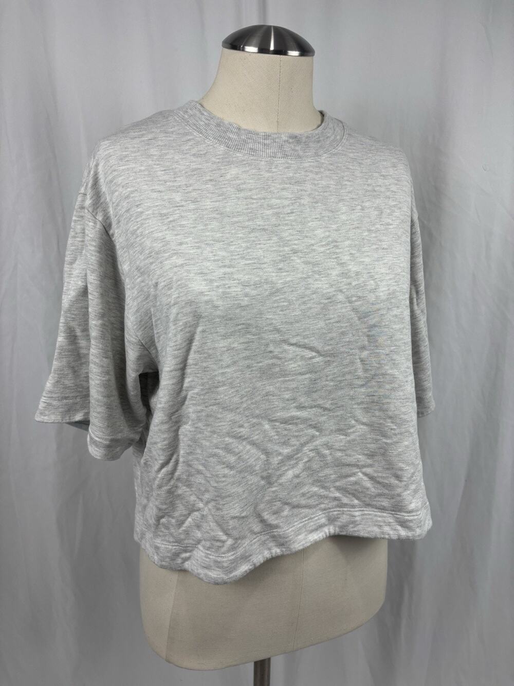 Athleta Classic Relaxed Crop Lightweight T-shirt in Light Grey SS Crew Neck XS